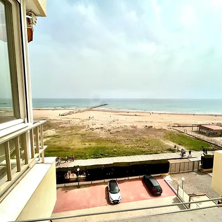 Piso En El Puig: Frente Al Mar Daire