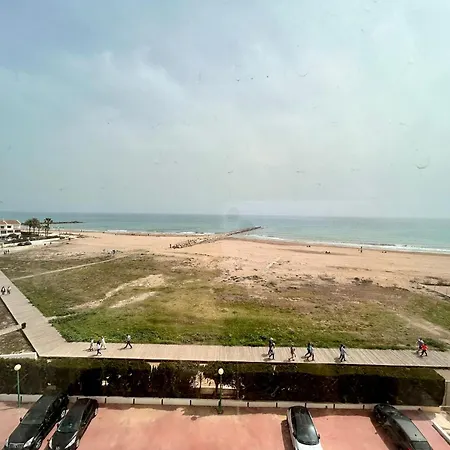 Daire Piso En El Puig: Frente Al Mar